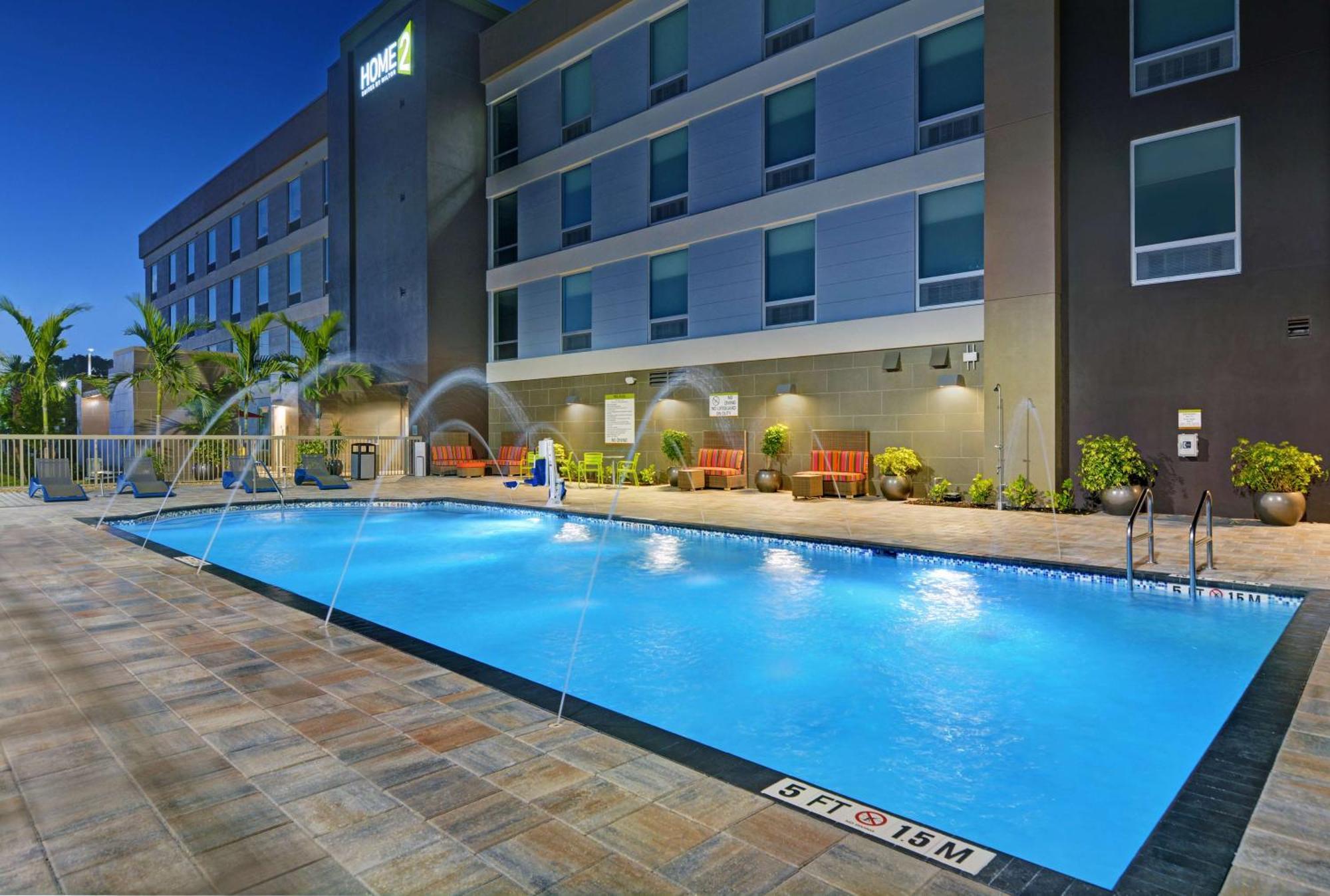 Home2 Suites By Hilton Fort Myers Colonial Blvd Buitenkant foto